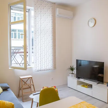 Apartment Serdika 1 *